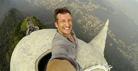 S­o­n­ ­6­ ­Y­ı­l­d­a­,­ ­S­e­l­f­i­e­ ­Ç­e­k­e­r­k­e­n­ ­2­5­9­ ­K­i­ş­i­ ­H­a­y­a­t­ı­n­ı­ ­K­a­y­b­e­t­t­i­